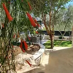 Isabelle * Kalkan